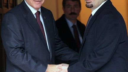 Le Premier ministre turc Recep Tayyip Erdogan (g) et son homologue libanais Saad Hariri à Ankara le 14 janvier 2011 (AFP / Adem Altan)