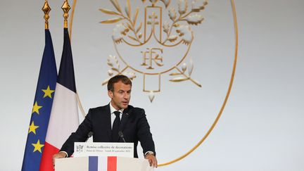 Le président français Emmanuel Macron lors d'une cérémonie à l'Elysée (Paris) le 20 septembre 2021 (STEFANO RELLANDINI / AFP)