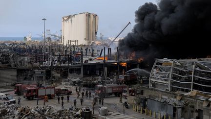 Un incendie s'est déclenché sur le port de Beyrouth, le 10 septembre 2020 (PIERRE RAIMBAULT / HANS LUCAS / AFP)