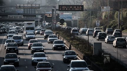 Le périphérique parisien, en décembre 2016. (PHILIPPE LOPEZ / AFP)