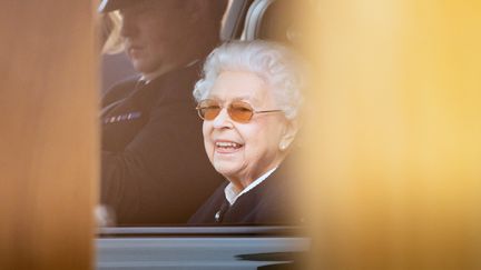 La reine Elizabeth II, le 13 mai 2022, à Windsor (Royaume-Uni). (ASHLEY NEUHOF / ROYAL WINDSOR / AFP)