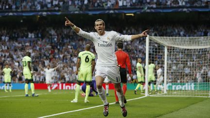 Le joueur gallois du Real Madrid, Gareth Bale, célèbre le but décisif, finalement accordé à Fernando contre son camp, qui a permis à son club de l'emporter 1-0 contre Manchester City et de se qualifier pour la finale de la Ligue des Champions, le 4 mai 2016 à Madrid. (REUTERS)