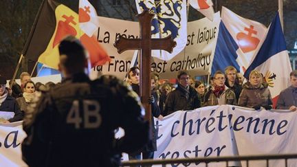 Les intégristes catholiques avaient manifesté aussi à Villeneuve d'Asq en Novembre 2011 contre la pièce de Castellucci  "Sur le concept du visage du fils de Dieu", qu'ils jugeaient blasphématoire.
 (PHILIPPE HUGUEN / AFP)