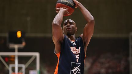 Le pivot de Gravelines Marcus Dove  (ANTHONY MASSARDI / MAXPPP)