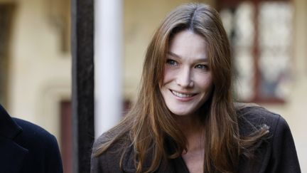 Carla Bruni &agrave; Beaune (C&ocirc;te-d'Or), le 18 novembre 2012. (EMMANUEL FOUDROT / REUTERS)