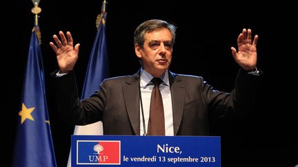 L'ancien Premier ministre Fran&ccedil;ois Fillon lors d'un meeting &agrave; Nice (Alpes-Maritimes), le 13 septembre 2013. (JEAN CHRISTOPHE MAGNENET / AFP)