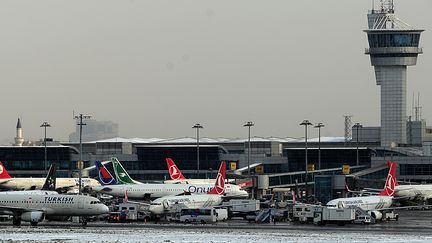 L'a&eacute;roport d'Istanbul (Turquie), le 6 janvier 2015.&nbsp; (OZAN KOSE / AFP)