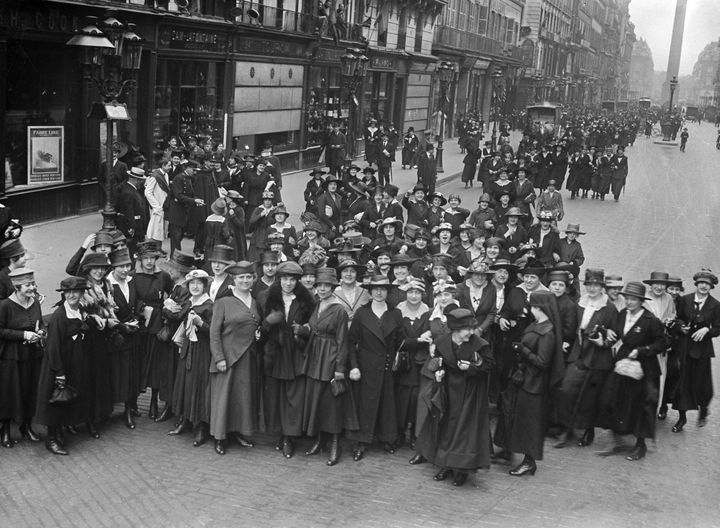 Branger, M.L., Grève des midinettes, Paris, 18 mai 1917, 1917, (© Roger Viollet)