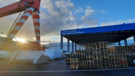 Chantiers de l'Atlantique Saint-Nazaire recrutent 400 CDI. (HELENE ROUSSEL / RADIO FRANCE)