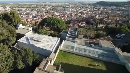 La villa Noailles à Hyères dans le Var est un château cubiste construit dans les années folles, à la demande d'un couple de mécènes avant-gardiste. (FRANCE 2)