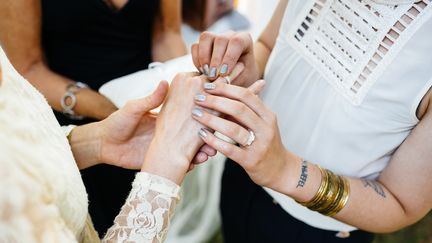 Le nombre de mariages a largement baissé en France entre 2019 et 2020. (Photo d'illustration) (HINTERHAUS PRODUCTIONS / DIGITAL VISION / GETTY)