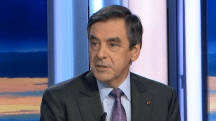 L'ancien Premier ministre Fran&ccedil;ois Fillon a critiqu&eacute; le bilan de Manuel Valls au minist&egrave;re de l'Int&eacute;rieur, lundi 31 mai sur France 2, alors que ce dernier a &eacute;t&eacute; nomm&eacute; Premier ministre. ( FRANCE 2 / FRANCETV INFO)