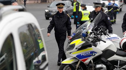 Le préfet de police Didier Lallement lors d'une opération de police à Paris, vendredi 3 avril 2020. (GEOFFROY VAN DER HASSELT / AFP)