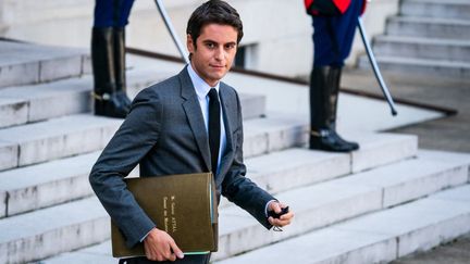 Le porte-parole du gouvernement Gabriel Attal, à Paris le 13 octobre 2021. (XOSE BOUZAS / HANS LUCAS / AFP)