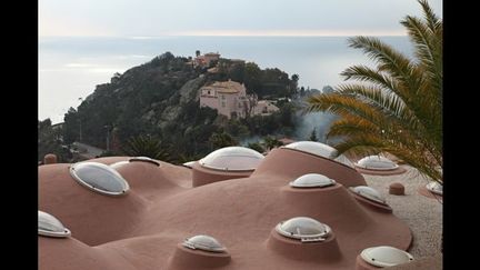 Le palais Bulles de Pierre Cardin
 (Louis-Philippe Breydel)