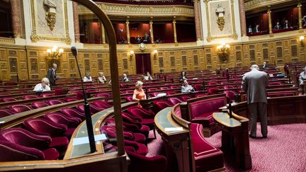 &nbsp; (Plusieurs groupes du Sénat demandent le report de la réforme territoriale © Christophe Morin/Maxppp)