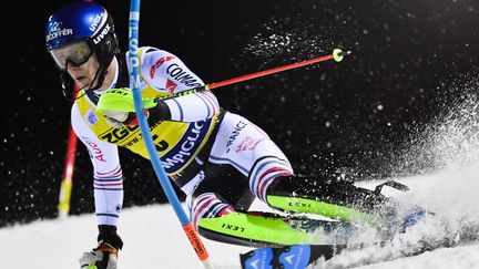 Clément Noël, ici le 22 décembre 2020 à Madonna di Campiglio, est l'un des favoris au titre mondial en slalom. (TIZIANA FABI / AFP)