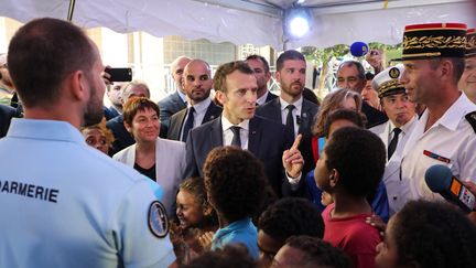 Emmanuel Macron à Nouméa en 2018. (LUDOVIC MARIN / AFP)