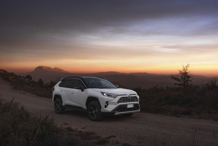 Le RAV4, une silhouette retravaillée pour un SUV qui ne passe pas inaperçu. (TOYOTA pour FRANCE INFO)