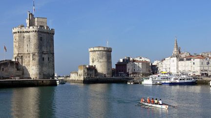 &nbsp; (Les deux tours de la Rochelle témoignent de l'ouverture de la ville sur la mer © DR)