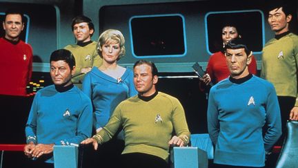 Les acteurs de la série Star Trek : James Doohan, Walter Koenig, Deforest Kelley, Majel Barrett, William Shatner, Nichelle Nichols, Leonard Nimoy, George Takei 
 ( Paramount Television / The Kobal Collection / AFP)