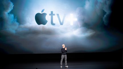 Le patron d'Apple, Tim Cook présente son projet de nouveaux services&nbsp;parmi lesquels sa plateforme de streaming à Cupertino (Californie), le 25 mars 2019. (NOAH BERGER / AFP)