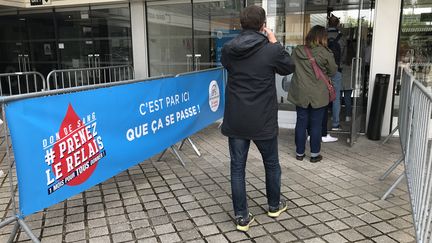 Une collecte organisée par l'Établissement français du sang le 12 juin dernier à Nantes. (TYPHAINE MORIN / FRANCE-BLEU LOIRE OCÉAN)