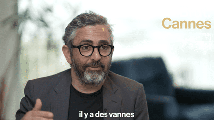 Ils ont séduit la France entière avec leurs comédies, mêlant humour et sujets profonds, comme dans “Intouchables”, “Nos jours heureux” et “Samba”. Présents au Festival de Cannes 2023, les réalisateurs Éric Toledano et Olivier Nakache échangent avec Brut sur le genre cinématographique qu’est la comédie.