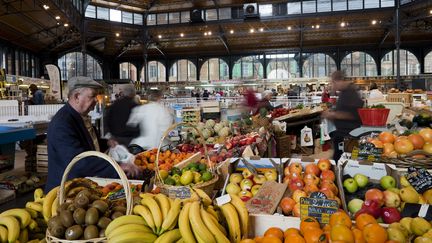 Cet &eacute;t&eacute;, le prix des fruits et l&eacute;gumes a augment&eacute;, ntoamment &agrave; cause des conditions m&eacute;t&eacute;orologiques, expliquent les professionnels. (ALAIN BASCHENIS / AFP)