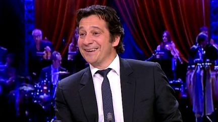 Laurent Gerra sur le plateau du JT de France 2
 (Capture d&#039;image France3/Culturebox)