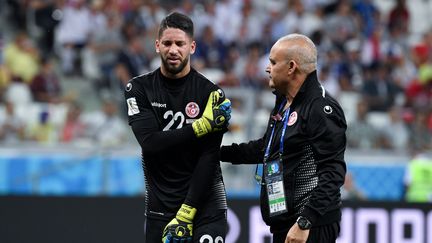 Le Tunisien&nbsp;Mouez Hassen&nbsp;face à l'Angleterre le 18 juin 2018 à&nbsp;Volgograd&nbsp;(Russie). (MARK RALSTON / AFP)