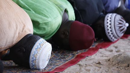 Pri&egrave;re du vendredi &agrave; Abene, au S&eacute;n&eacute;gal, le 23 mai 2010. (PHILIPPE LISSAC / GODONG / PHOTONONSTOP / AFP)