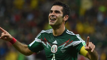 Rafael Marquez maillot et brassard de capitaine de lé sélection mexicaine au corps (YURI CORTEZ / AFP)