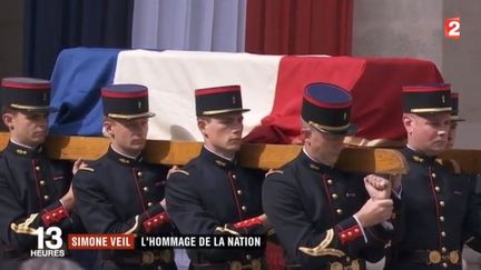 Les obsèques de Simone Veil ont eu lieu mercredi 5 juillet dans la cour d'honneur des Invalides à Paris. (FRANCE 2)