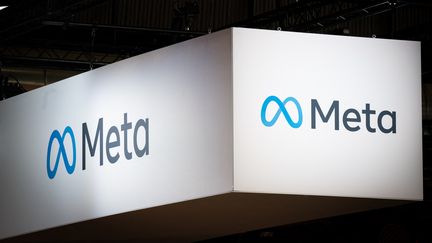 Le logo de Meta durant le salon VivaTech, porte de Versailles à Paris, le 14 juin 2023. (ALAIN JOCARD / AFP)