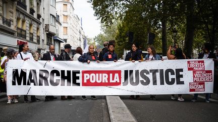 Une manifestation "contre les violences policières, le racisme systémique et pour les libertés civiles", le 23 septembre 2023 à Paris. (LAURE BOYER / HANS LUCAS / AFP)