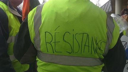 Un "gilet jaune" à Biarritz, le 26 novembre 2018 (illustration). (VALÉRIE MENUT / RADIO FRANCE)