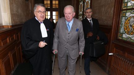 Le parfumeur Jean-Paul Guerlain lors de sa comparution au tribunal, &agrave; Paris, en f&eacute;vrier 2012.&nbsp; (LEJEUNE / LE PARISIEN / MAXPPP)