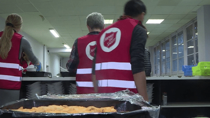 Restos du Cœur : l’association demande un plan d’urgence alimentaire (FRANCEINFO)