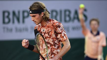 Stefanos Tsitsipas lors de son match du 3e tour de Roland-Garros face à Diego Schwartzman, le 2 juin 2023. (MAXPPP)