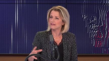 Barbara Pompili, ministre de la Transition écologique, était l'invitée du "8h30 franceinfo", jeudi 9 juillet.&nbsp; (FRANCEINFO / RADIOFRANCE)