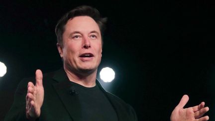 Twitter : le milliardaire Elon Musk s'offre le réseau social américain