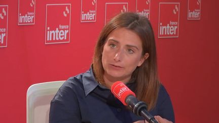 La cheffe des écologistes Marine Tondelier sur France Inter, vendredi 23 août. (FRANCE INTER / RADIOFRANCE)