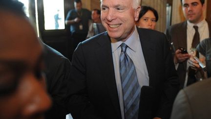 Le sénateur républicain John McCain au Capitol, à Washington DC, le 21 septembre 2010. (AFP PHOTO/Mandel NGAN)