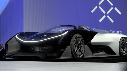 A Las Vegas, Faraday Future, a présenté son concept car futuriste, le "FFZERO1".