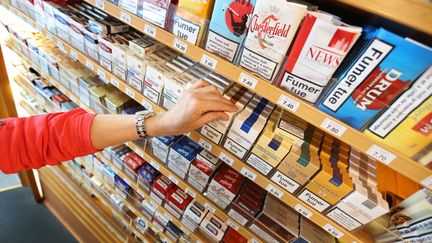 &nbsp; (Les ventes de cigarettes en mars ont progressé de 7 % par rapport à mars 2014 © MaxPPP)