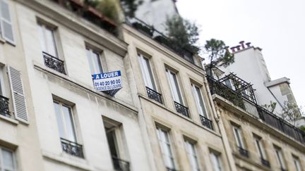 Les loyers parisiens seront encadr&eacute;s &agrave; partir du 1er ao&ucirc;t 2015. (FRED DUFOUR / AFP)