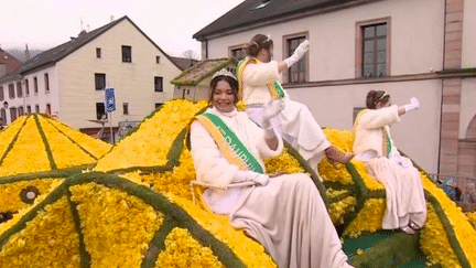 La Fête des Jonquilles est un rendez-vous incontournable pour les habitants de Gérardmer, dans les Vosges. La fête, qui existe depuis maintenant 50 ans, attire toujours des milliers de visiteurs. (FRANCE 3)