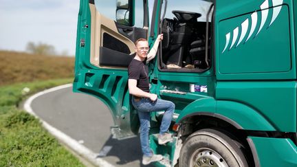 Paul, routier originaire de St Malo, sur la route le 21 mars 2020 (ERIC AUDRA / FRANCEINFO / RADIO FRANCE)