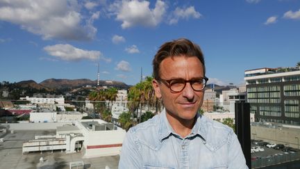 Benjamin Trigano sur le toit terrasse du Mama Shelter : &nbsp;"On a repris pas mal des codes de Los Angeles" (Photo Emmanuel Langlois)